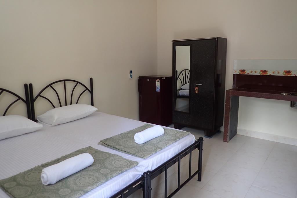 Bella Guest House Калангут Экстерьер фото
