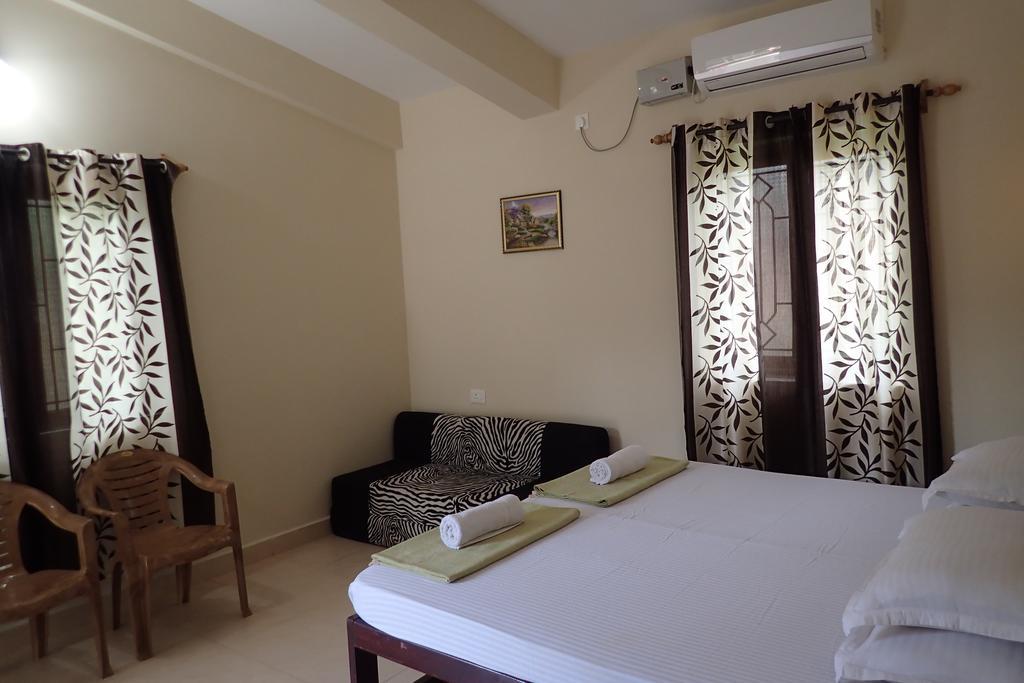 Bella Guest House Калангут Экстерьер фото