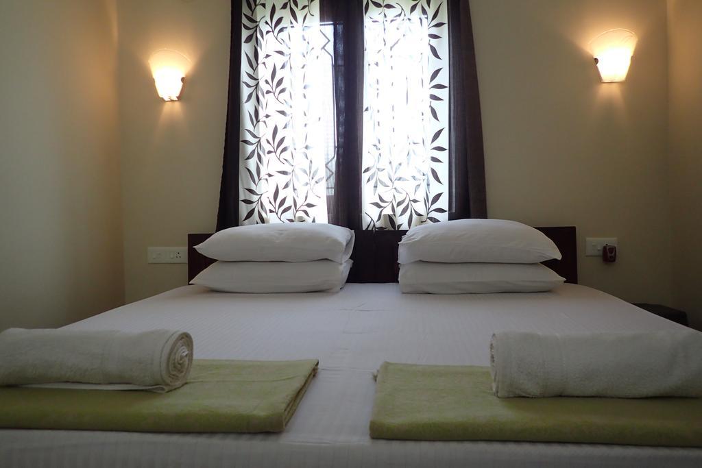 Bella Guest House Калангут Экстерьер фото
