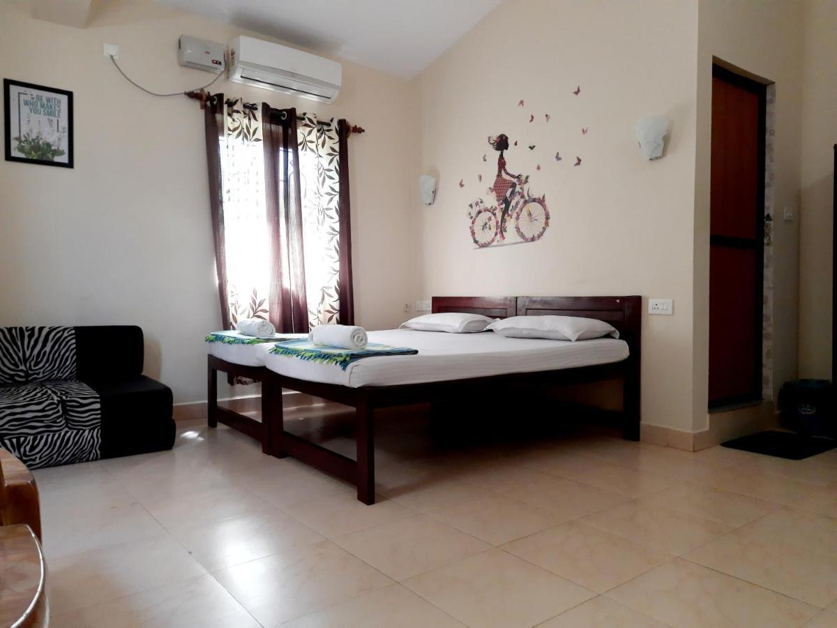 Bella Guest House Калангут Экстерьер фото